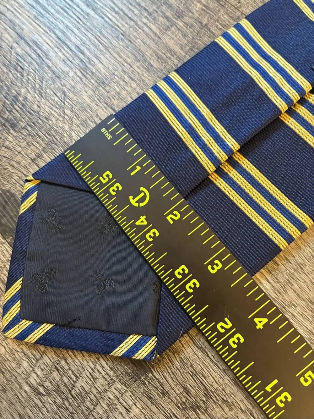 Brooks Brothers Makers BLUE Gold Striped Silk Necktie Tie Made In USA